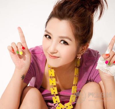 何潔產(chǎn)后狂瘦30斤孕婦產(chǎn)后瘦身攻略