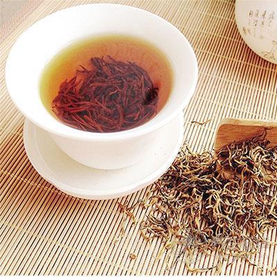 醫(yī)生提醒:空腹千萬別亂吃,這些食物越吃腸胃越傷 醫(yī)生提醒:空腹千萬別亂吃,這些食物越吃腸胃越傷