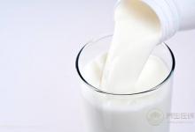 六類人喝牛奶最傷身 消化道潰瘍患者