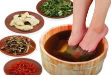 每天用它來(lái)泡腳，暖身還能抗衰老！家家都有，趕快去試試