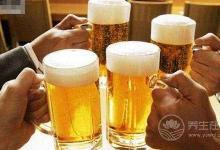 六類人絕不能喝啤酒 高血壓患者喝啤酒使血壓劇升