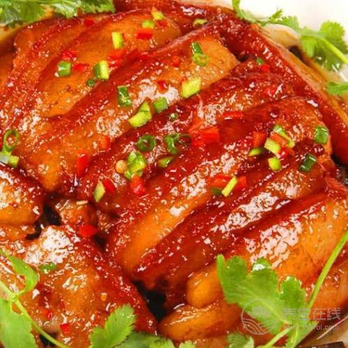 年過40后，這4種食物盡量少碰，以免給血管“添堵”