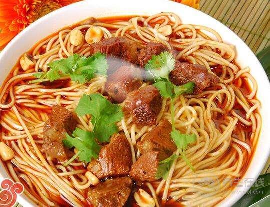 常買餃子皮和面條的人注意了！一定要注意辨別這點(diǎn)