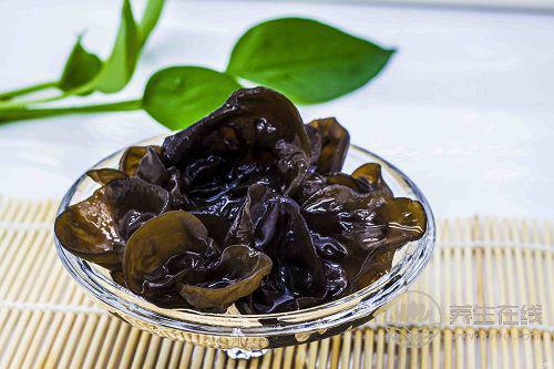 這些蔬菜都不能生吃，吃的要注意了