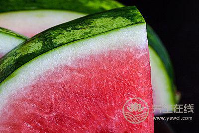 妙用西瓜皮可以祛痱、降血壓、治便秘 妙用西瓜皮可以祛痱、降血壓、治便秘