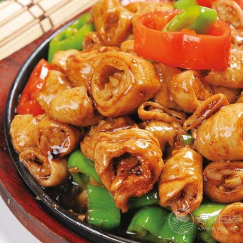 年過40后，這4種食物盡量少碰，以免給血管“添堵”