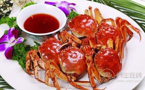 喜歡吃螃蟹的人注意了，它不能和這些食物同食