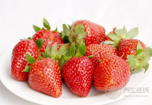 皮膚狀況太糟糕?試試這幾種食物,能讓皮膚更水潤 皮膚狀況太糟糕?試試這幾種食物,能讓皮膚更水潤