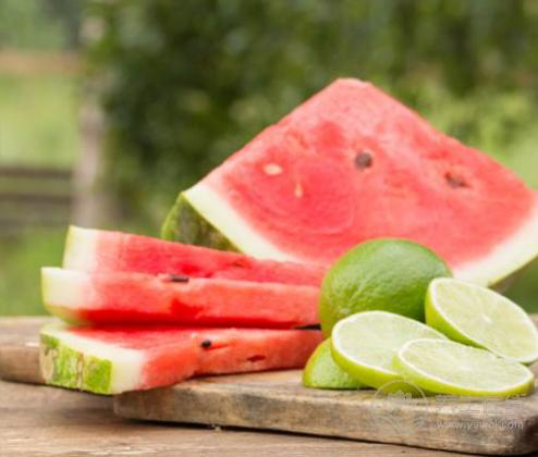 4種食物對肌膚有益，愛美的人別錯過