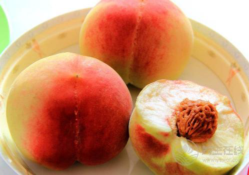 桃子又脆又好吃，但是有3點你一定要知道