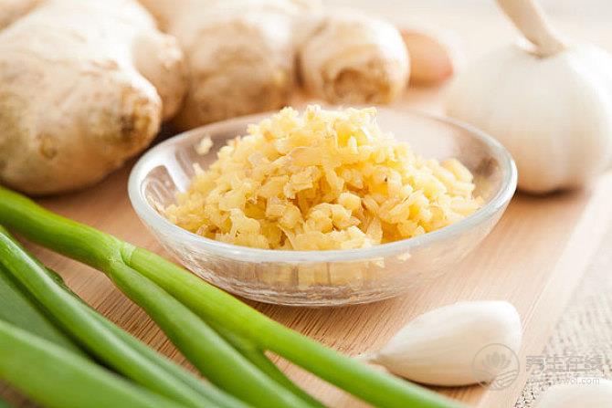 吃蜂蜜好處多，搭配這些一起吃，營(yíng)養(yǎng)翻倍