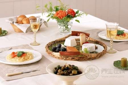 低血糖飲食要均衡