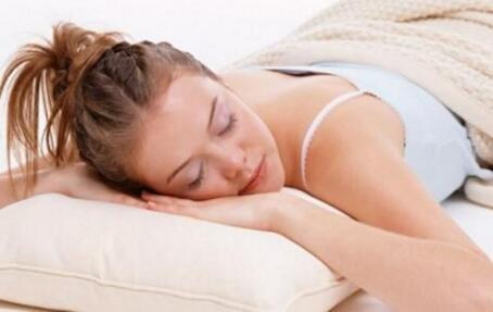 吃什么東西能促進睡眠？