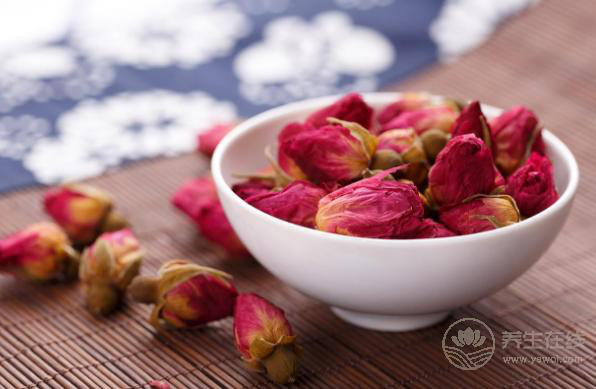 玫瑰花茶對女性好，但要注意別犯3個錯誤