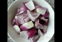 嗓子疼痛難不用吃藥，5種食物吃一吃，能好！