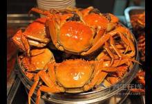 喜歡吃螃蟹的人注意了，它不能和這些食物同食