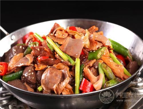 剩菜剩飯倒掉太浪費！這樣處理安全又健康，關鍵能積福！