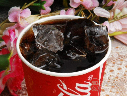 這4種食物，是殘忍的“衰老加速器”，每吃一口都在催你老!