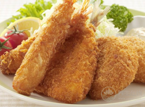 這4種食物，是殘忍的“衰老加速器”，每吃一口都在催你老!