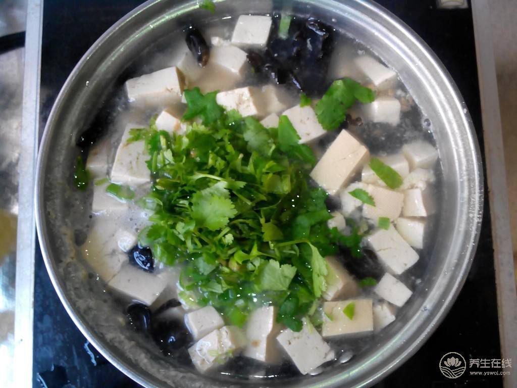 木耳豆腐湯詳細做法及功效詳解