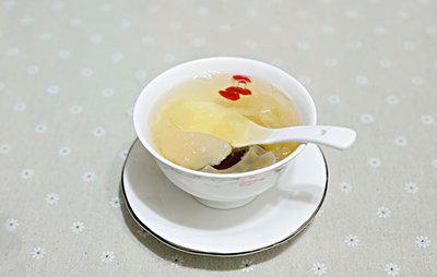 冰糖雪梨的食用注意事項以及禁忌 冰糖雪梨的食用注意事項以及禁忌