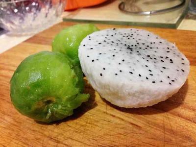 火龍果和獼猴桃各方面的區(qū)別有哪些