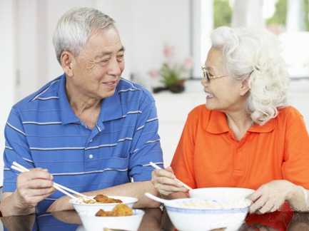 老人貧血應(yīng)該多吃些什么進(jìn)行緩解