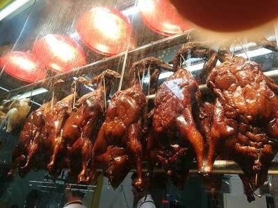 制作燒鴨應該用什么配料更加美味