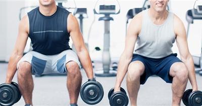 在做深蹲時應該怎樣調整自己的呼吸