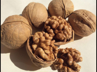 生核桃應該怎么吃禁忌分別有哪些