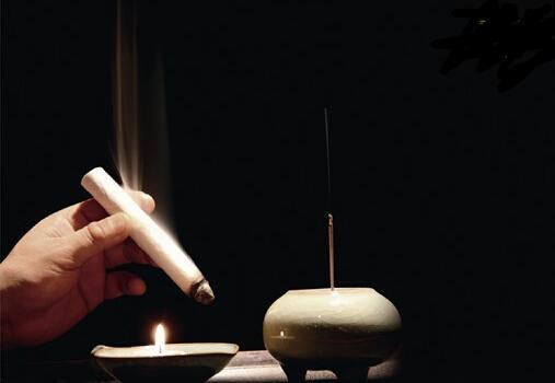 天氣發陰的時候身體是否適合艾灸-易網健康<a href=http://m.henggaotouzi.com/jkys/ target=_blank class=infotextkey>養生</a>網 天氣發陰的時候身體是否適合艾灸