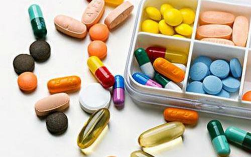 在服用哪些藥物的期間千萬不可以喝酒-易網(wǎng)健康<a href=http://m.henggaotouzi.com/jkys/ target=_blank class=infotextkey>養(yǎng)生</a>網(wǎng) 在服用哪些藥物的期間千萬不可以喝酒