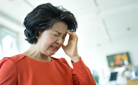 休息不好導致的頭暈情況如何處理-易網(wǎng)健康<a href=http://m.henggaotouzi.com/jkys/ target=_blank class=infotextkey>養(yǎng)生</a>網(wǎng) 休息不好導致的頭暈情況如何處理