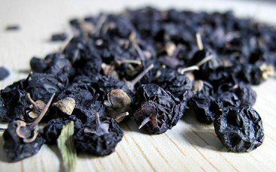 黑枸杞在泡水飲用之前是否需要清洗-易網健康<a href=http://m.henggaotouzi.com/jkys/ target=_blank class=infotextkey>養生</a>網 黑枸杞在泡水飲用之前是否需要清洗