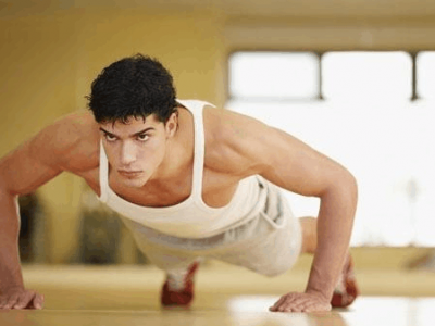 提高自己俯臥撐水平的方法是什么