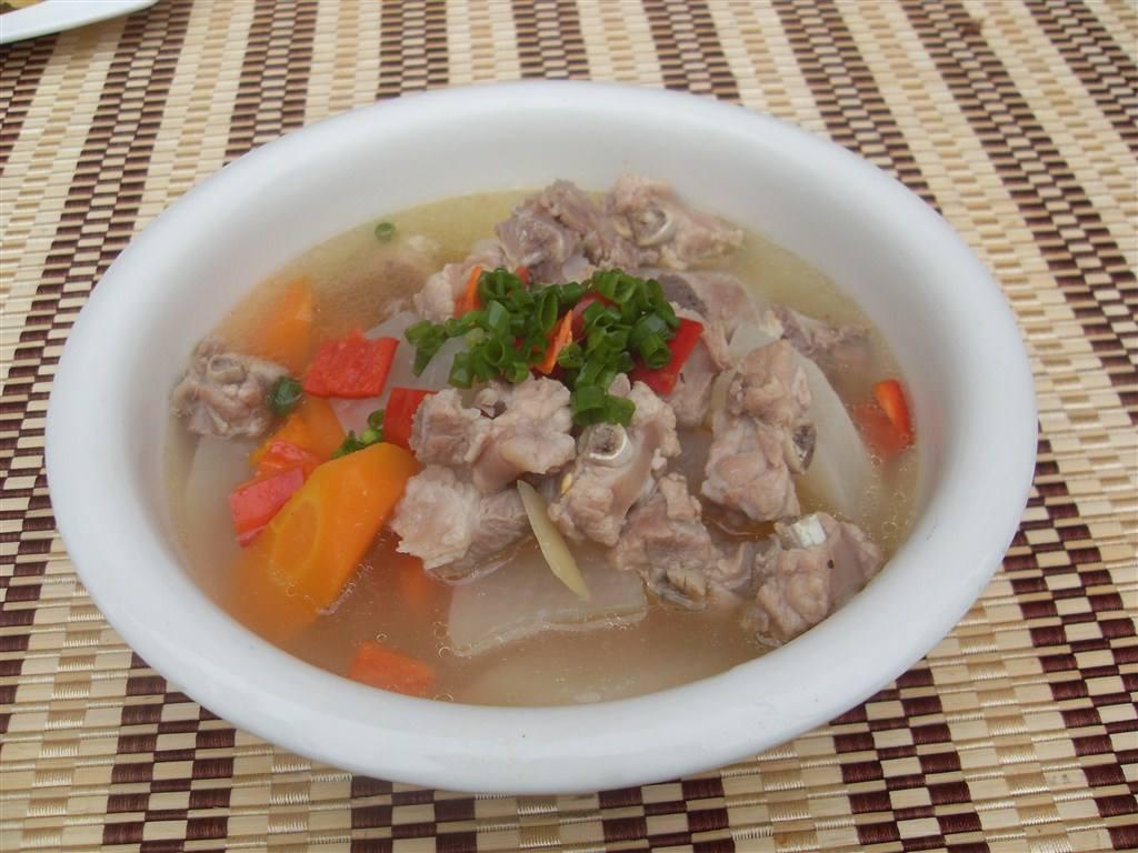 剩了的排骨湯放一夜之后還能不能喝了