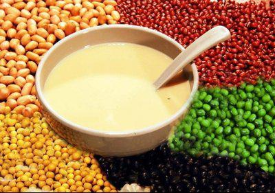 豆?jié){這種飲品是否適合放在保溫杯里-易網(wǎng)<a href=http://m.henggaotouzi.com/ target=_blank class=infotextkey>健康養(yǎng)生</a>網(wǎng) 豆?jié){這種飲品是否適合放在保溫杯里