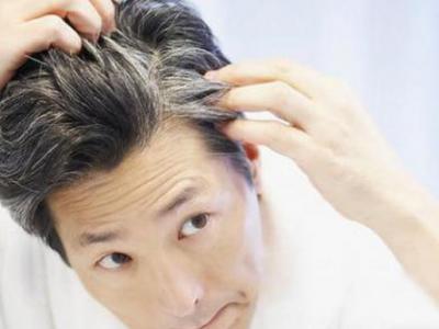 導(dǎo)致年輕人白發(fā)越長越多的兩種原因