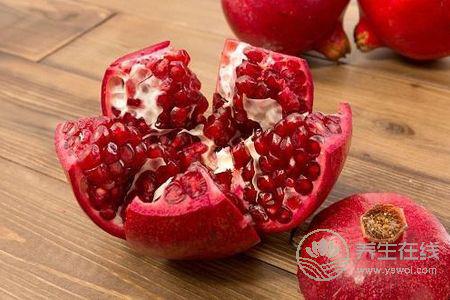 吃石榴有什么好處和壞處?吃石榴能降血糖嗎?