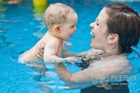 游泳對嬰兒有什么好處?嬰兒游泳禁忌人群有哪些?