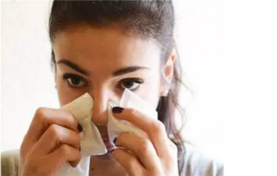 為什么用凡士林去黑頭反而越來越多-易網健康<a href=http://m.henggaotouzi.com/jkys/ target=_blank class=infotextkey>養生</a>網 為什么用凡士林去黑頭反而越來越多