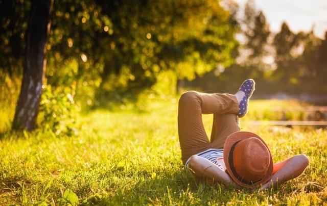 太陽能給機體補充維生素但這個時間不要曬太陽