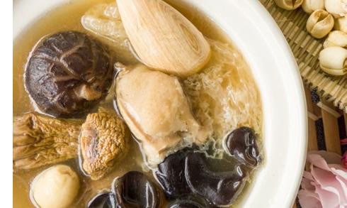 三種適合老人養(yǎng)生粥制作食譜