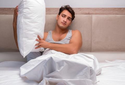 哪些生活習慣容易造成頸椎腰椎疼痛不適