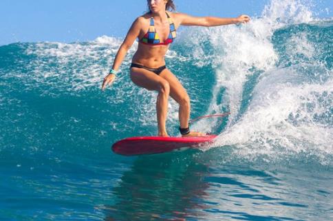 如何快速安全地學(xué)會(huì)海邊沖浪