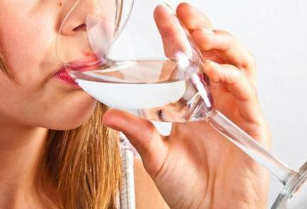 今天你喝水方法對了嗎