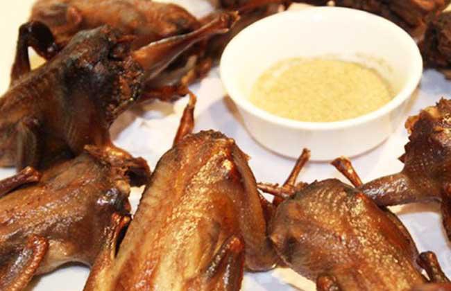 香酥鵪鶉的功效及其制作方法