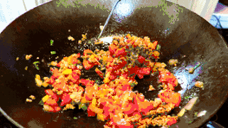 用餐時的一個小習慣，傷陽、毀骨還致癌物質！偷偷壓垮你人體~