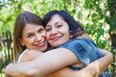 女士四十五歲后是人體“易老期”，夏季要繞開這件事情，再喜愛還要憋住