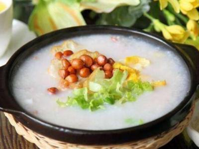 養(yǎng)顏粥什么時候喝最好是 養(yǎng)顏粥的適當(dāng)喝法教程